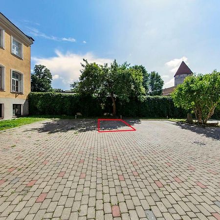 Perfect Stay In Old Town With Parking Tallinn Exterior photo