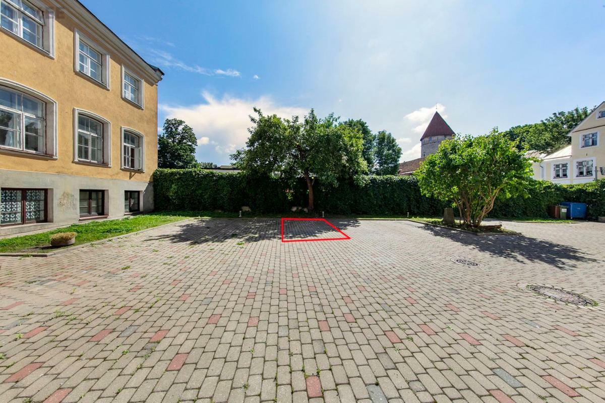 Perfect Stay In Old Town With Parking Tallinn Exterior photo