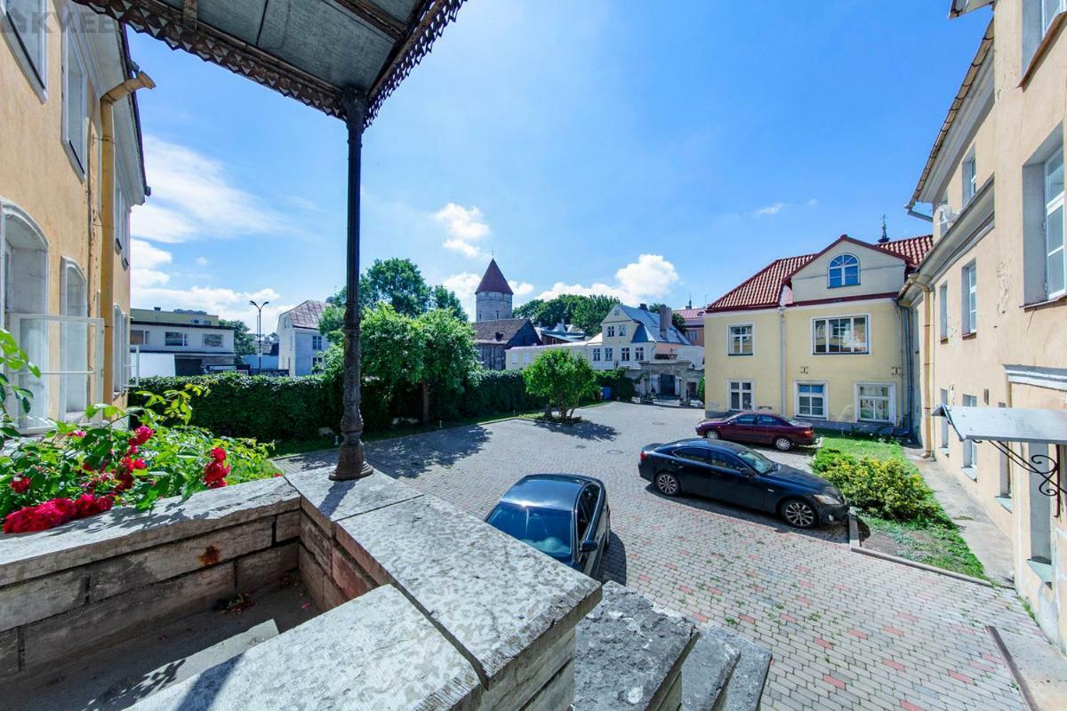 Perfect Stay In Old Town With Parking Tallinn Exterior photo